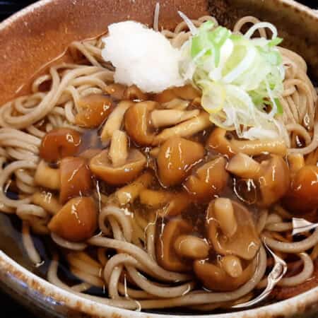 冷やしなめこ蕎麦｜泡瀬で寿司・うな重のテイクアウト・デリバリーなら和酒房 山本